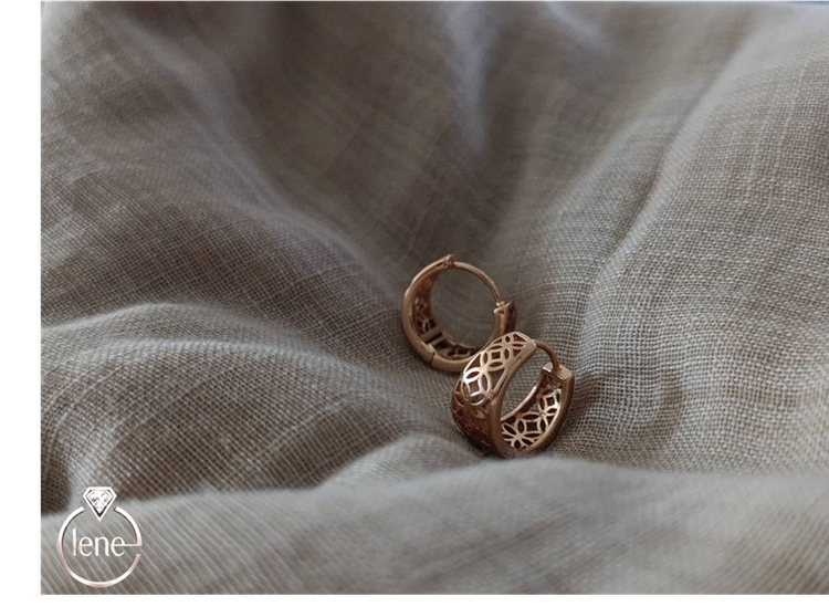 گوشواره حلقهای ژوپینگ مدل توری طرح گل