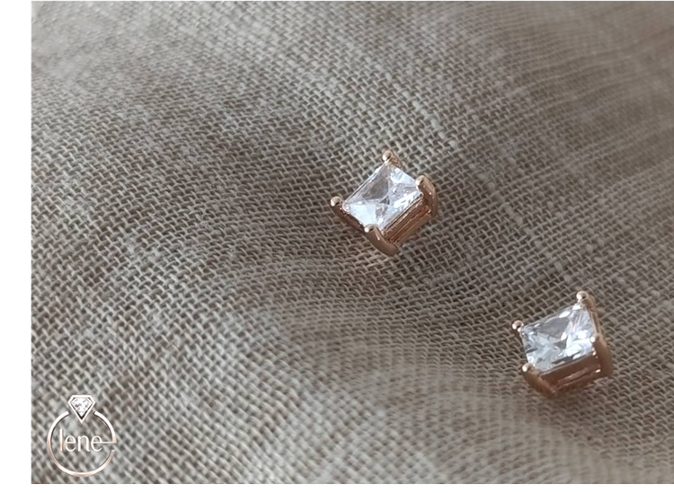 گوشواره میخی ژوپینگ مدل تک نگین مربعی