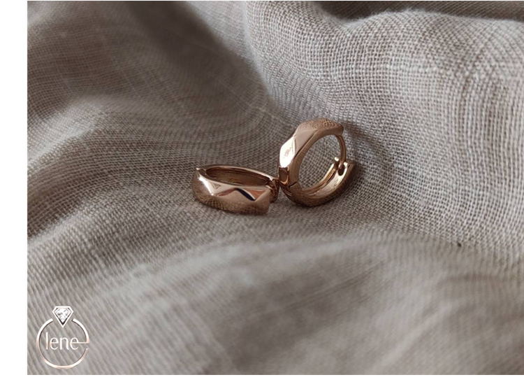 گوشواره حلقهای ژوپینگ طرح لوزی برجسته- نگین دار- ساده